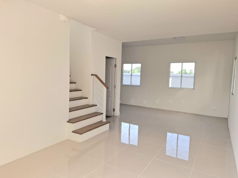Lalin Town Lanceo Crib Chaiyapruek - Wongwaen, Nonthaburi, Bang Bua Thong, Bang Bua Thong, Nonthaburi, 3 Bedrooms, 134 sqm, Semi-Detached House (Twin House) For Sale, by โซเฟีย ธนันพัชร, 500281640 - DDproperty.com