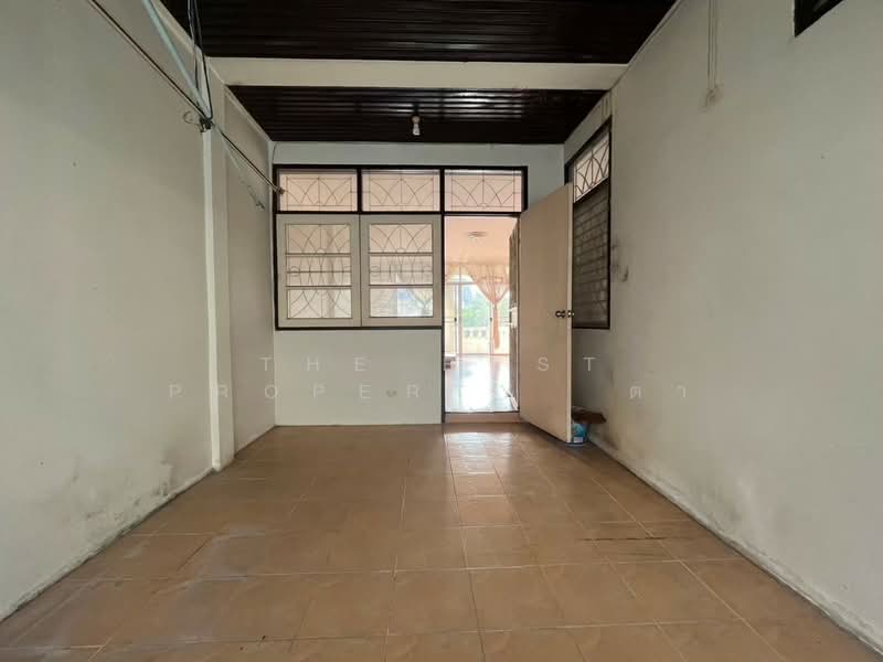 หมู่บ้านเทพนครทาวน์ เทพารักษ์ กม.4 (ศรีสมิตร), Samut Prakan, Bang Mueng, Muang Samut Prakarn, Samut Prakan, 4 Bedrooms, 120 sqm, Townhouse For Sale, by The Best Property  ตา, 500281647 - DDproperty.com