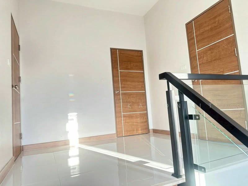 Modern 2-Storey Pool Villa (Single Detached House), Pong Pattaya, Chon Buri (Pattaya), Poong, Bang Lamung (Pattaya), Chon Buri (Pattaya), 4 Bedrooms, 270 sqm, Villa For Sale, by Arissara Kamonrit, 500281651 - DDproperty.com