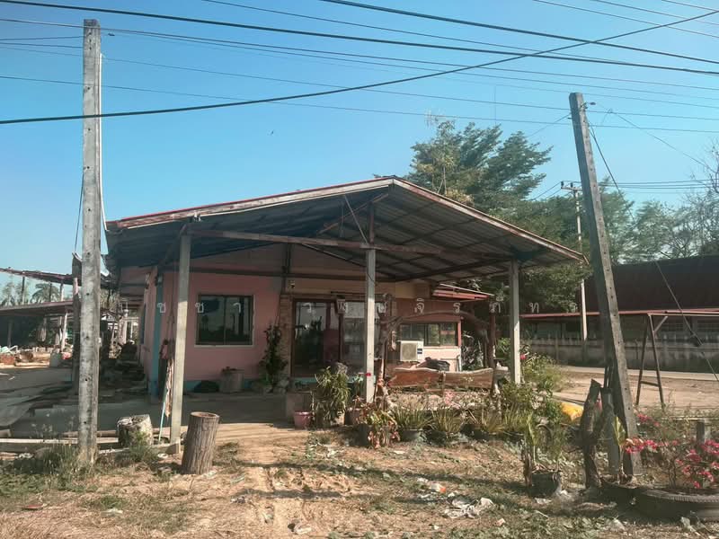 For Sale - ขาย ที่ดินพร้อมบ้านเดี่ยว ต.แสนตอ อ.ขาณุวรลักษบุรี จ.กำแพงเพชร, Kamphaeng Phet