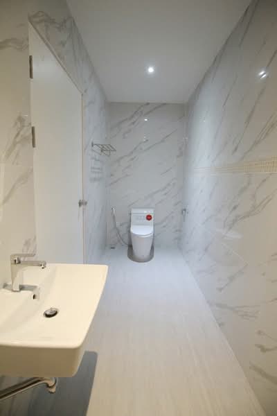 บ้านเดี่ยว 2 ชั้น เนื้อที่ 100 ตารางวา ลาดพร้าว 35, Bangkok, Chan Kasem, Chatuchak, Bangkok, 6 Bedrooms, 400 sqm, Single Detached House For Rent, by ทิพย์, 500281658 - DDproperty.com