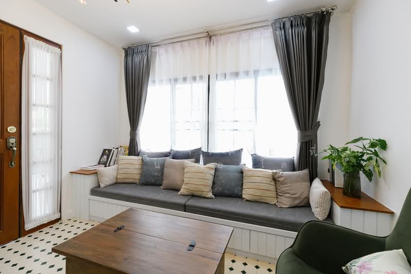 LakeLyn Pool Villa in Suthep, Mueang Chiang Mai, Chiang Mai, คันคลองชลประทาน, Su Thep, Muang Chiang Mai, Chiang Mai, 5 Bedrooms, 270 sqm, Villa For Rent, by The Positive ที่ดิน บ้าน คอนโด, 500281669 - DDproperty.com