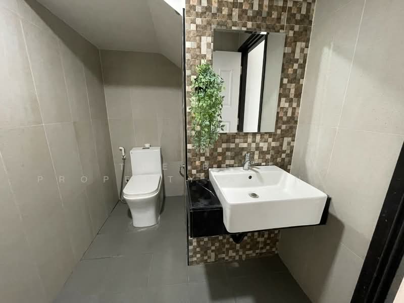 Breeze Amata By Sanmanee, Chon Buri (Pattaya), Bang Nang, Phan Thong, Chon Buri (Pattaya), 3 Bedrooms, 100 sqm, Townhouse For Sale, by The Best Property Agent นุ่น, 500281690 - DDproperty.com