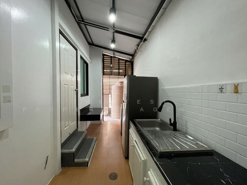 Breeze Amata By Sanmanee, Chon Buri (Pattaya), Bang Nang, Phan Thong, Chon Buri (Pattaya), 3 Bedrooms, 100 sqm, Townhouse For Sale, by The Best Property Agent นุ่น, 500281690 - DDproperty.com
