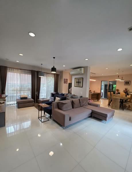 ชลลดา รามอินทรา, กรุงเทพ, คันนายาว, กรุงเทพ, 394 ตร.ม., บ้านเดี่ยว ขาย, โดย อุไลวรรณ บุญศิริ, 500281811 - DDproperty.com