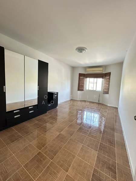 Banpisan Bang Kadi 1, Bangkok, Samae Dam, Bang Khun Thian, Bangkok, 3 Bedrooms, 100 sqm, Townhouse For Sale, by Pornthip Chaomuangkrung, 500281818 - DDproperty.com