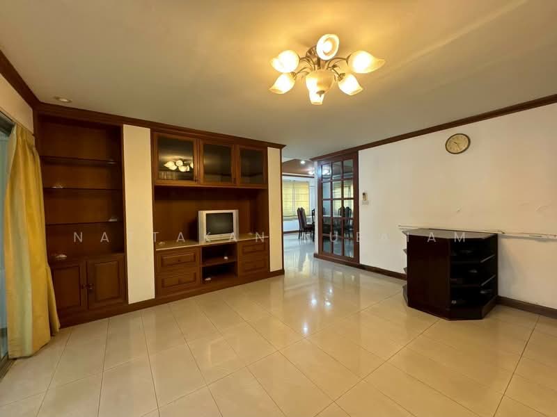 ที่ดินพร้อมโฮมออฟฟิศ 168 ตรวา ใจกลางทองหล่อ–เอกมัย 12 เพียง 100 เมตรถึงถนนใหญ่, Bangkok, Khlong Tan Nua, Watthana, Bangkok, , 672 sqm, Land For Sale, by Nattakan nueaiam, 500281821 - DDproperty.com