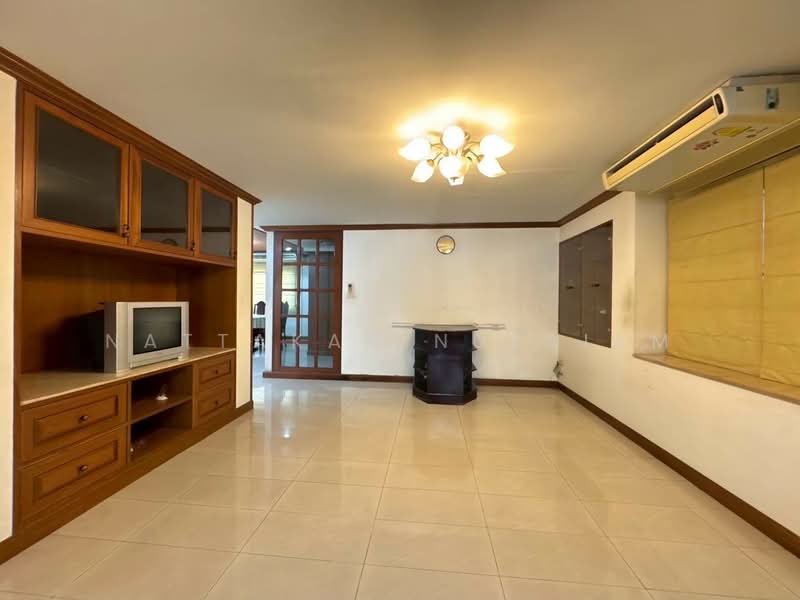 ที่ดินพร้อมโฮมออฟฟิศ 168 ตรวา ใจกลางทองหล่อ–เอกมัย 12 เพียง 100 เมตรถึงถนนใหญ่, Bangkok, Khlong Tan Nua, Watthana, Bangkok, , 672 sqm, Land For Sale, by Nattakan nueaiam, 500281821 - DDproperty.com