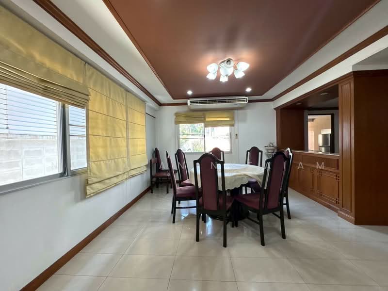 ที่ดินพร้อมโฮมออฟฟิศ 168 ตรวา ใจกลางทองหล่อ–เอกมัย 12 เพียง 100 เมตรถึงถนนใหญ่, Bangkok, Khlong Tan Nua, Watthana, Bangkok, , 672 sqm, Land For Sale, by Nattakan nueaiam, 500281821 - DDproperty.com