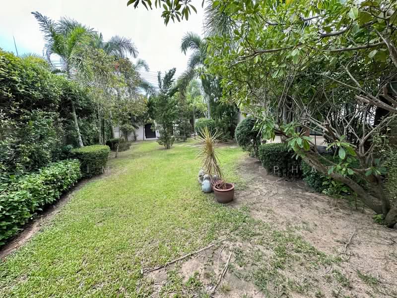Baan Dusit Pattaya Lake, Chon Buri (Pattaya), Entrance Road, Huai Yai, Bang Lamung (Pattaya), Chon Buri (Pattaya), 3 Bedrooms, 250 sqm, Single Detached House For Sale, by Saimaii Russiphat, 500281822 - DDproperty.com