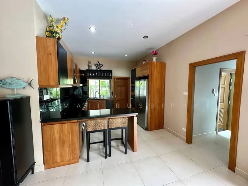 Baan Dusit Pattaya Lake, Chon Buri (Pattaya), Entrance Road, Huai Yai, Bang Lamung (Pattaya), Chon Buri (Pattaya), 3 Bedrooms, 250 sqm, Single Detached House For Sale, by Saimaii Russiphat, 500281822 - DDproperty.com