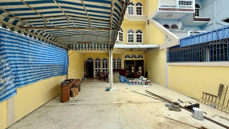 For Sale - หมู่บ้านพระปิ่น 1 ทาวน์เฮ้าส์ 3 ชั้น บรมราชชนนี 4 ปิ่นเกล้า, Bangkok
