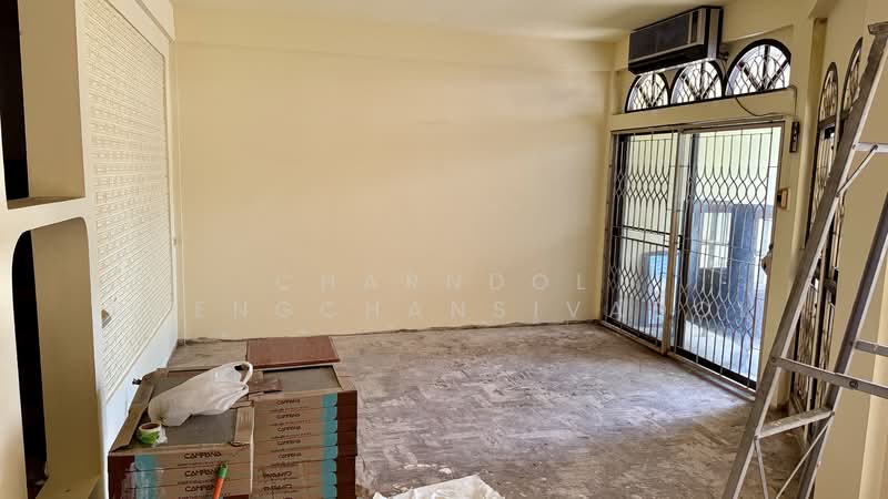 For Sale - หมู่บ้านพระปิ่น 1 ทาวน์เฮ้าส์ 3 ชั้น บรมราชชนนี 4 ปิ่นเกล้า, Bangkok