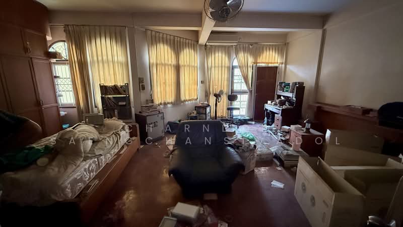 For Sale - หมู่บ้านพระปิ่น 1 ทาวน์เฮ้าส์ 3 ชั้น บรมราชชนนี 4 ปิ่นเกล้า, Bangkok