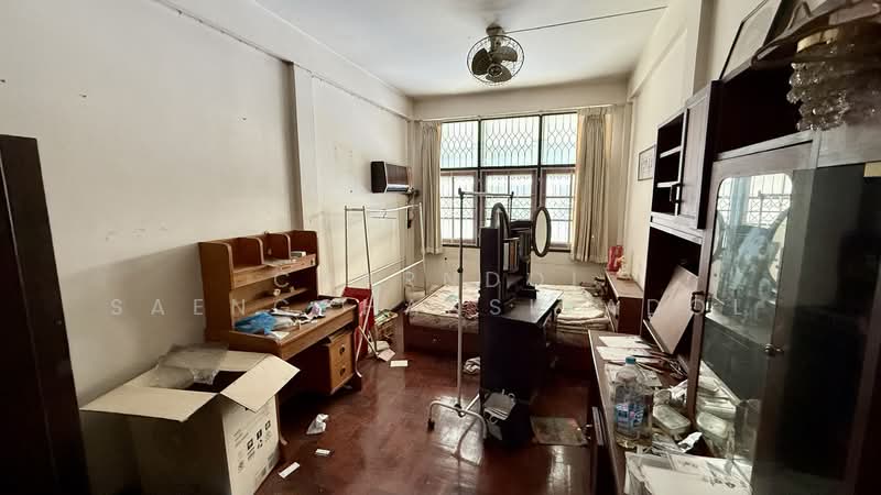 For Sale - หมู่บ้านพระปิ่น 1 ทาวน์เฮ้าส์ 3 ชั้น บรมราชชนนี 4 ปิ่นเกล้า, Bangkok