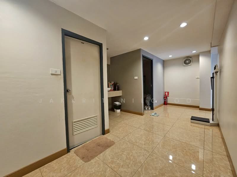 อาคารพาณิชย์ เสนานิคม1 โชคชัย 4 ลาดพร้าว, Bangkok, ลาดพร้าววังหิน, Lat Phrao, Lat Phrao, Bangkok, , 250 sqm, Shophouse For Sale, by Jakkrit Nilchoo, 500281838 - DDproperty.com