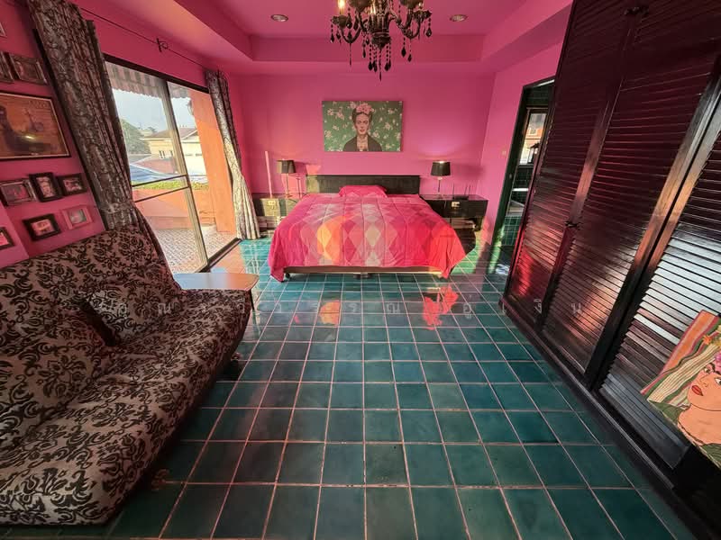 Single house on Navamin 81 Road, Bangkok, Khlong Kum, Bueng Kum, Bangkok, 4 Bedrooms, 300 sqm, Single Detached House For Sale, by คุณรวีวรรณ อู่เงิน, 500281896 - DDproperty.com