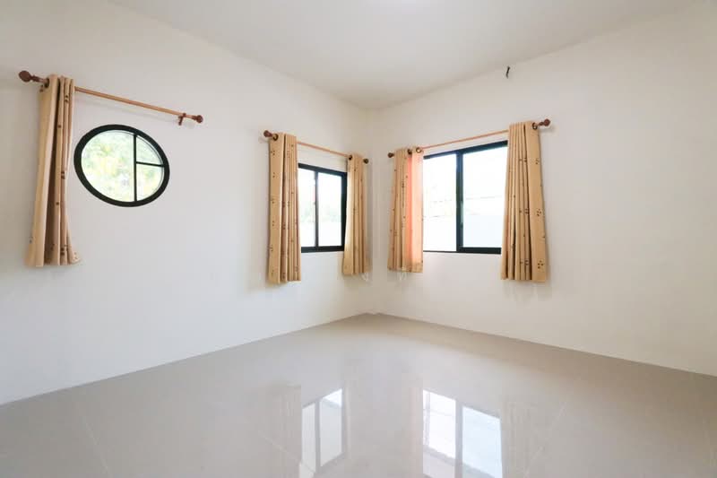ขายบ้านเดี่ยว 2 ห้องนอนสไตล์โมเดิร์น ในย่านซานไซ, เชียงใหม่, สันทรายน้อย, สันทราย, เชียงใหม่, 120 ตร.ม., บ้านเดี่ยว ขาย, โดย คุณ รุ่งทิพย์, 500281993 - DDproperty.com