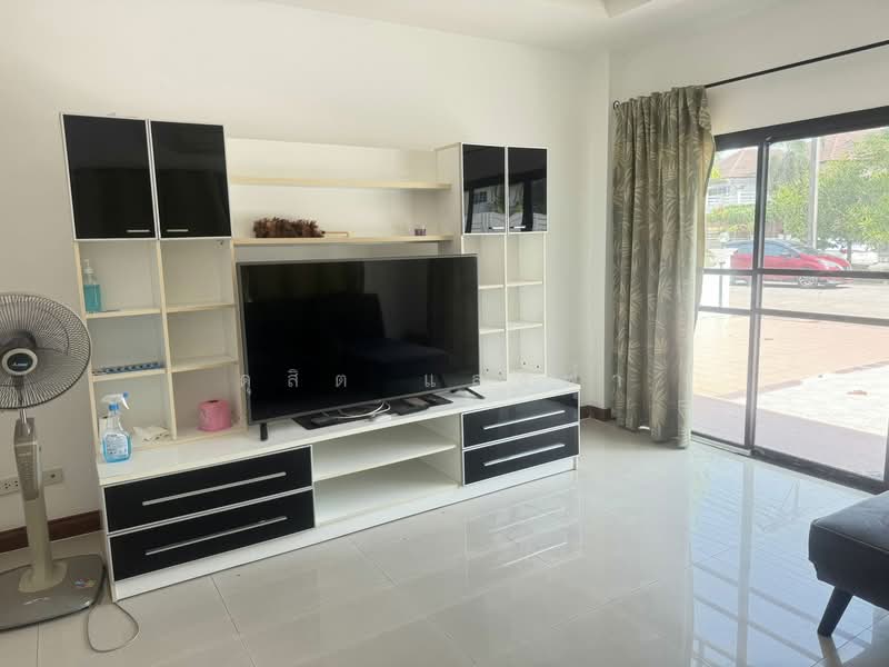 ให้เช่าบ้านเดี่ยวหลังใหญ่ 4 ห้องนอน ม.ธารดารา ศรีราชา, ชลบุรี, สุรศักดิ์, ศรีราชา, ชลบุรี, 180 ตร.ม., บ้านเดี่ยว ให้เช่า, โดย ดุสิต แสงฟ้า, 500282004 - DDproperty.com