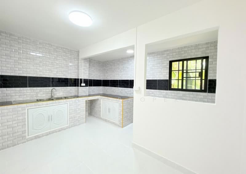 Suwasdee Home Saimai-Watcharapol, Pathum Thani, 99/1 Village No. 11, Hathai Rat Road, Lat Sawai, Lam Luk Ka, Pathum Thani, 3 Bedrooms, 110 sqm, Townhouse For Sale, by Connex Property, 500282028 - DDproperty.com