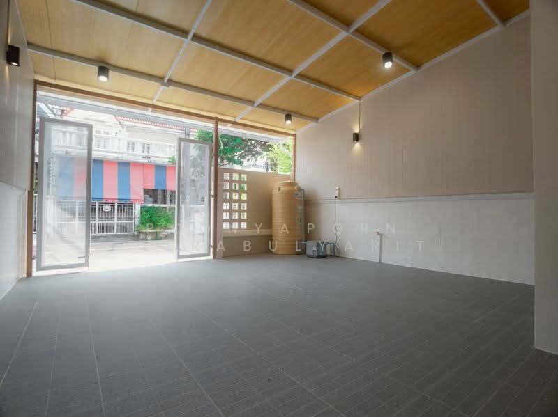 Bua Thong 2 Village, Nonthaburi, 1009 Road, Bang Yai, Bang Yai, Nonthaburi, 3 Bedrooms, 160 sqm, Townhouse For Sale, by Poonyaporn Veerabulyarit, 500282085 - DDproperty.com