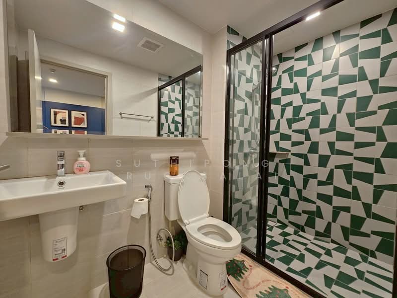 The Base Sukhumvit 50, Bangkok, Soi Roem Charoen 1, Sukhumvit 50 Road, Phra Kanong, Khlong Toei, Bangkok, 2 Bedrooms, 34 sqm, Condo For Rent, by Suthipong Prucksalai, 500282093 - DDproperty.com