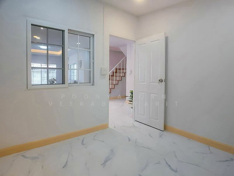 Buathong Thani Park : บัวทองธานี พาร์ค, Nonthaburi, Bang Bua Thong, Bang Bua Thong, Nonthaburi, 4 Bedrooms, 150 sqm, Townhouse For Sale, by Poonyaporn Veerabulyarit, 500282169 - DDproperty.com