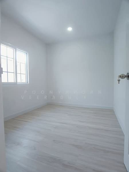 Buathong Thani Park : บัวทองธานี พาร์ค, Nonthaburi, Bang Bua Thong, Bang Bua Thong, Nonthaburi, 4 Bedrooms, 150 sqm, Townhouse For Sale, by Poonyaporn Veerabulyarit, 500282169 - DDproperty.com