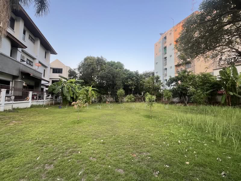 Soi Ladprao 28, Ladprao Road, Bangkok, Ladprao, Lat Phrao, Lat Phrao, Bangkok, , 656 sqm, Land For Sale, by Detchvit (Ruk) Jaengsajja, 500282175 - DDproperty.com