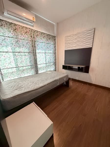 Baan Klang Muang Ladprao 71 : บ้านกลางเมือง ลาดพร้าว 71, กรุงเทพ, ซอยนาคนิวาส 34, ลาดพร้าว, ลาดพร้าว, กรุงเทพ, 165 ตร.ม., ทาวน์เฮ้าส์ ขาย, โดย Detchvit (Ruk) Jaengsajja, 500282263 - DDproperty.com