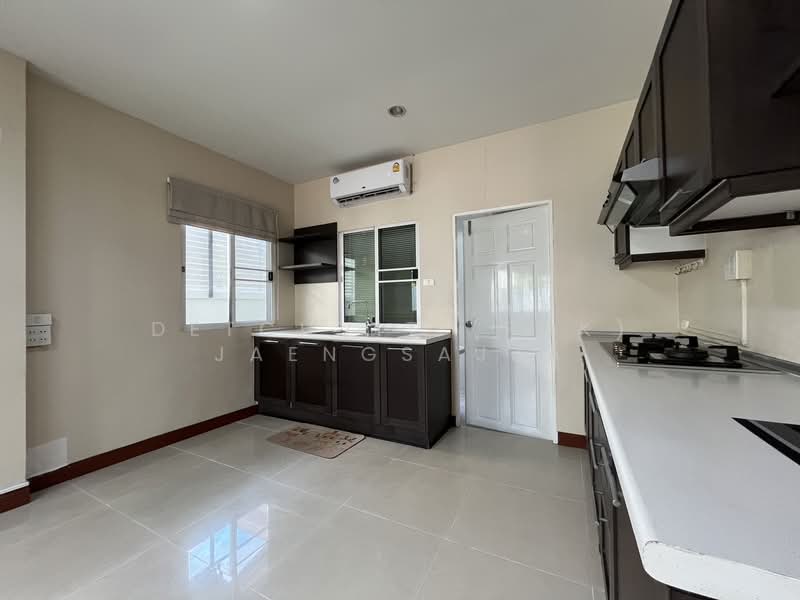 Parinyada Chalongrat, Bangkok, Soi Nakniwas 48, Lat Phrao, Lat Phrao, Bangkok, 3 Bedrooms, 220 sqm, Single Detached House For Sale, by Detchvit (Ruk) Jaengsajja, 500282278 - DDproperty.com