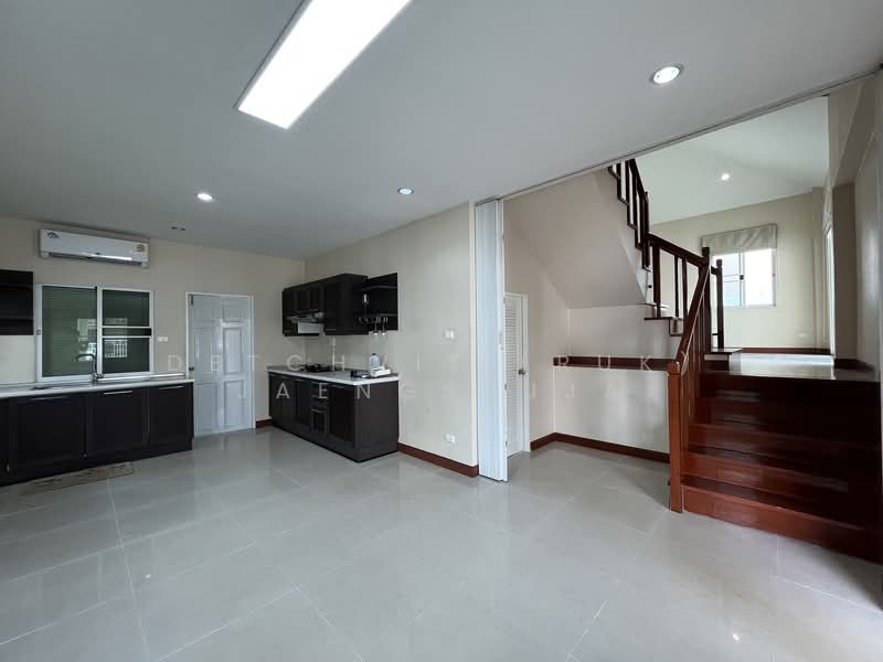 Parinyada Chalongrat, Bangkok, Soi Nakniwas 48, Lat Phrao, Lat Phrao, Bangkok, 3 Bedrooms, 220 sqm, Single Detached House For Sale, by Detchvit (Ruk) Jaengsajja, 500282278 - DDproperty.com