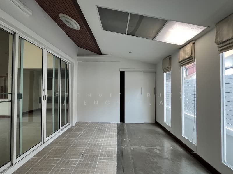 Parinyada Chalongrat, Bangkok, Soi Nakniwas 48, Lat Phrao, Lat Phrao, Bangkok, 3 Bedrooms, 220 sqm, Single Detached House For Sale, by Detchvit (Ruk) Jaengsajja, 500282278 - DDproperty.com