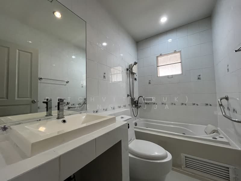 Parinyada Chalongrat, Bangkok, Soi Nakniwas 48, Lat Phrao, Lat Phrao, Bangkok, 3 Bedrooms, 220 sqm, Single Detached House For Sale, by Detchvit (Ruk) Jaengsajja, 500282278 - DDproperty.com