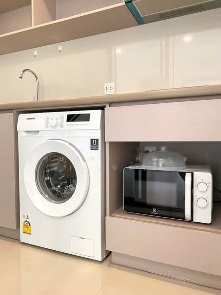 Aspire Onnut Station, Bangkok, Sukhumvit Road, Phra Kanong, Khlong Toei, Bangkok, 1 Bedroom, 36 sqm, Condo For Rent, by Nattayaporn Peumkul (Benz), 500282337 - DDproperty.com