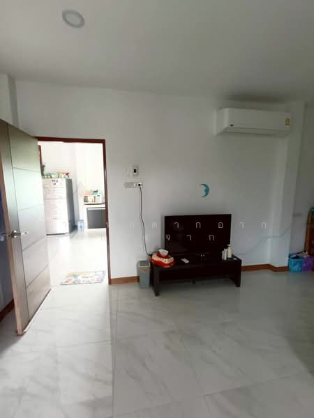 A 2-storey detached house on a spacious 275.5 sq.wah land, surrounded by peaceful rice field views, Samut Prakan, Bang Sao Thong, Bang Sao Thong, Samut Prakan, 3 Bedrooms, 225 sqm, Single Detached House For Sale, by คุณโจ, 500282356 - DDproperty.com