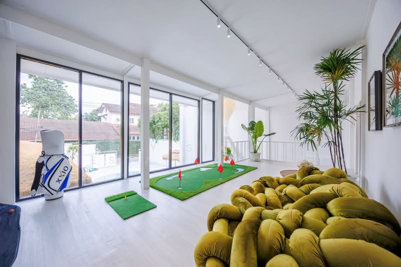 Luxury 7BR Pool Villa with KTV & Golf | Ekkamai, Bangkok, Khlong Tan Nua, Watthana, Bangkok, 7 Bedrooms, 1,000 sqm, Villa For Rent, by Forty-Six Real Estate Group, 500282393 - DDproperty.com