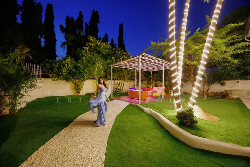 Luxury 7BR Pool Villa with KTV & Golf | Ekkamai, Bangkok, Khlong Tan Nua, Watthana, Bangkok, 7 Bedrooms, 1,000 sqm, Villa For Rent, by Forty-Six Real Estate Group, 500282393 - DDproperty.com
