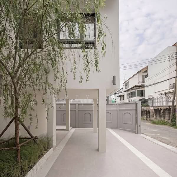Ekkamai–Thonglor Private Residence, Bangkok, Khlong Tan Nua, Watthana, Bangkok, 3 Bedrooms, 300 sqm, Single Detached House For Rent, by Forty-Six Real Estate Group, 500282397 - DDproperty.com