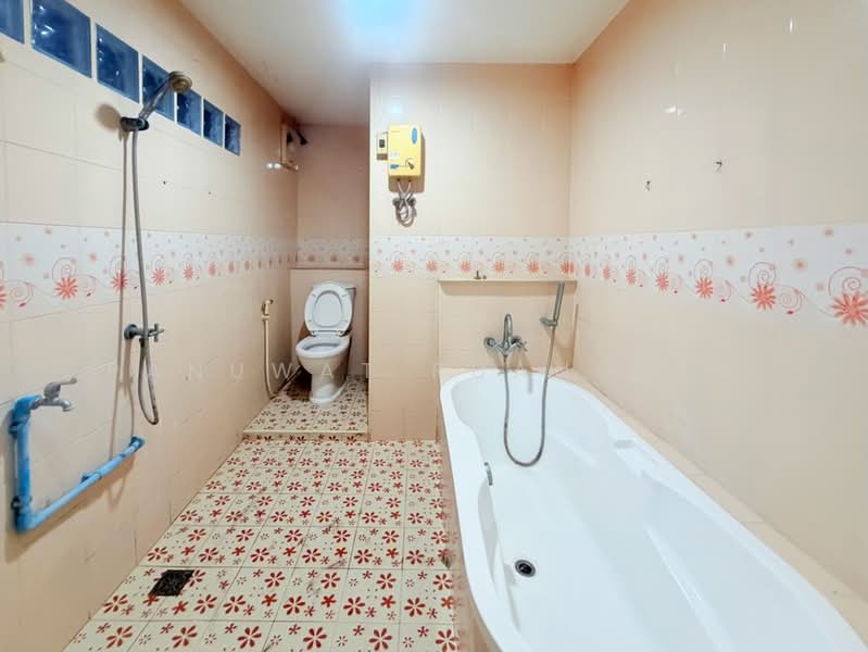 หมู่บ้านรัตนาธิเบศร์, Nonthaburi, Bang Rak Pattana, Bang Bua Thong, Nonthaburi, 5 Bedrooms, 130 sqm, Single Detached House For Sale, by Panuwat Ruangrak, 500282404 - DDproperty.com