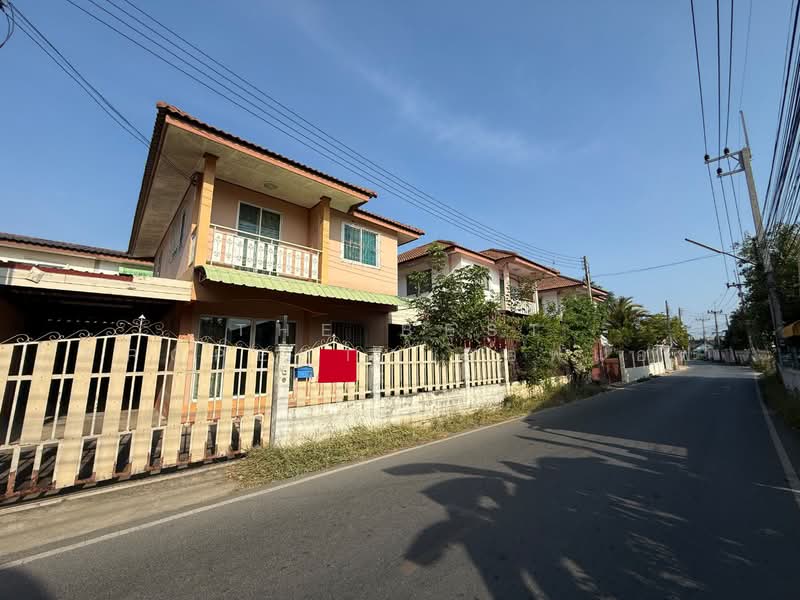 วราภิรมย์ นครชัยศรี, Nakhon Pathom, Bang Krabao, Nakhon Chai Sri, Nakhon Pathom, 3 Bedrooms, 140 sqm, Semi-Detached House (Twin House) For Sale, by The Best Property ออฟแอฟ, 500282478 - DDproperty.com