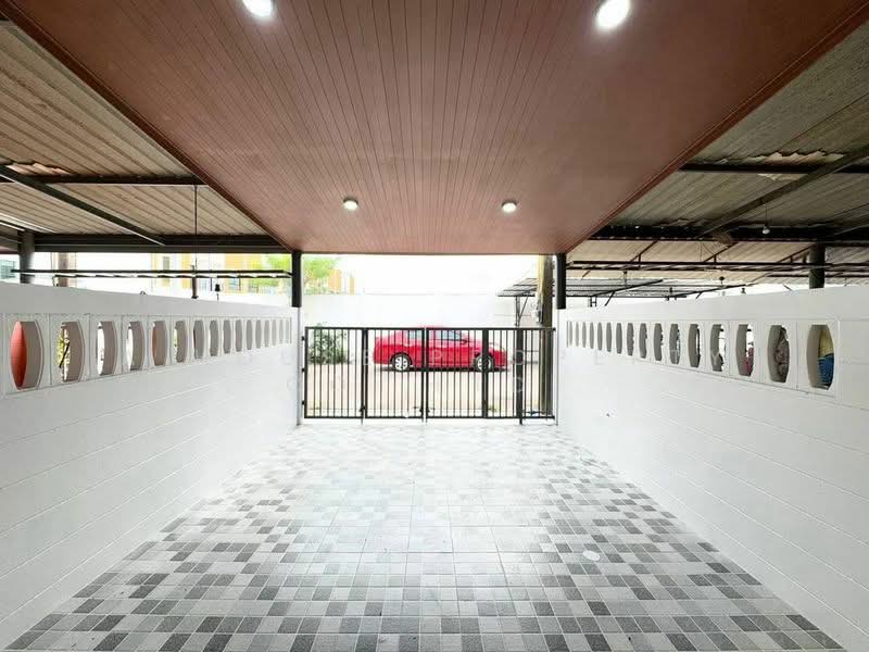 Townhouse for sale in Ruean Kaew Village, Saha Group, Sriracha., Chon Buri (Pattaya), Nong - Kham, Si Racha, Chon Buri (Pattaya), 2 Bedrooms, 68 sqm, Townhouse For Sale, by A House Property Co.,Ltd., 500282510 - DDproperty.com