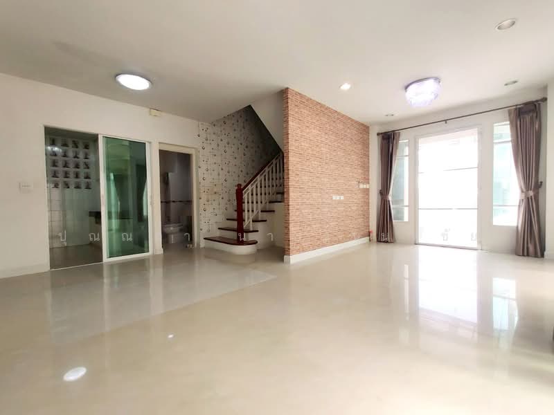Perfect Park Kheha Romklao 64, Bangkok, Soi Kheha Rom Klao 64, Khlong Song Ton Nun, Lat Krabang, Bangkok, 3 Bedrooms, 190 sqm, Townhouse For Sale, by ปุณณภา นารานนทชัย, 500282524 - DDproperty.com