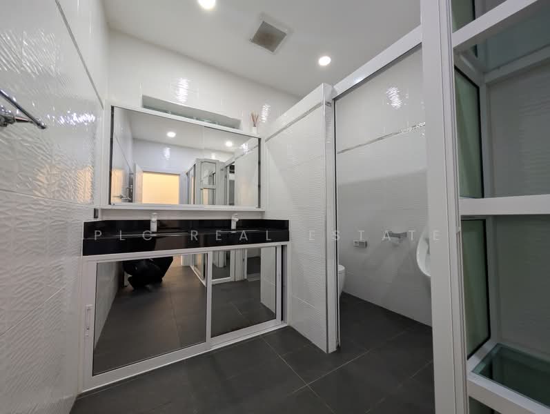 Luxury Pool Villa for Sale East Pattaya Near Regents School, Chon Buri (Pattaya), Bang Lamung, Bang Lamung (Pattaya), Chon Buri (Pattaya), 5 Bedrooms, 480 sqm, Villa For Sale, by PLC real estate, 500282571 - DDproperty.com