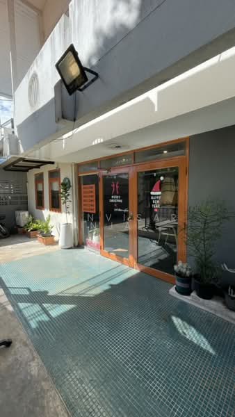 ขาย - บ้านเดี่ยวพร้อมพื้นที่ธุรกิจ ร้านกาแฟ พระราม 9 เนื้อที่ 63 ตรว., กรุงเทพ