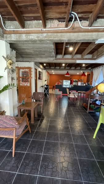 ขาย - บ้านเดี่ยวพร้อมพื้นที่ธุรกิจ ร้านกาแฟ พระราม 9 เนื้อที่ 63 ตรว., กรุงเทพ