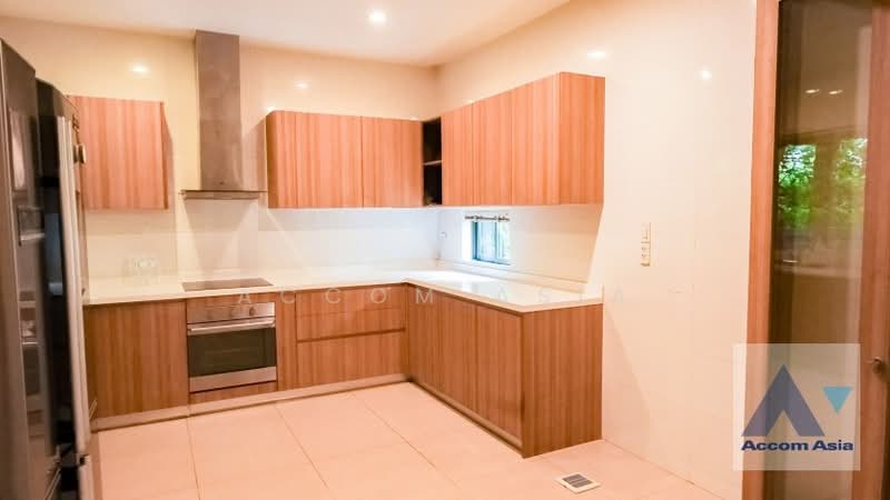 For Rent - Pet friendly 3 Bedrooms House for Rent in Sukhumvit, Bangkok near BTS Phrom Phong, Bangkok