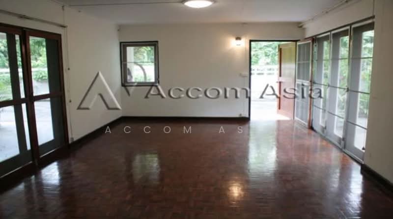 For Rent - Pet friendly 2 Bedrooms House for Rent in Sukhumvit, Bangkok near MRT Sukhumvit - BTS Asok at House, Bangkok