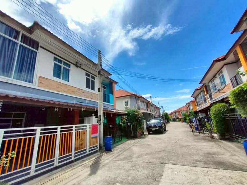 หมู่บ้านทรัพย์รุ่งเรืองซิตี้2 พานทอง, Chon Buri (Pattaya), Ban Khao, Phan Thong, Chon Buri (Pattaya), 3 Bedrooms, 21 sqm, Townhouse For Sale, by The Best Property   กุ้ง, 500282664 - DDproperty.com