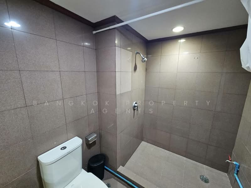 Lake Avenue Sukhumvit 16, Bangkok, Soi Sammitr Sukhumvit Road, Khlong Tan Nua, Watthana, Bangkok, 2 Bedrooms, 126 sqm, Condo For Rent, by BANGKOK PROPERTY AGENTS, 500282668 - DDproperty.com